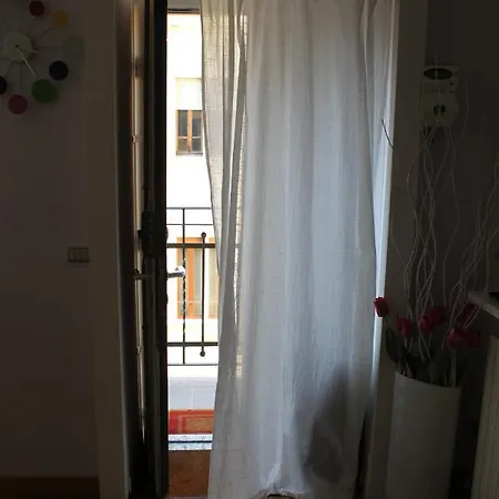 Squisito In Stabile Vecchia Apartament *